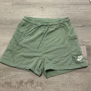 NIKE Sweatshort